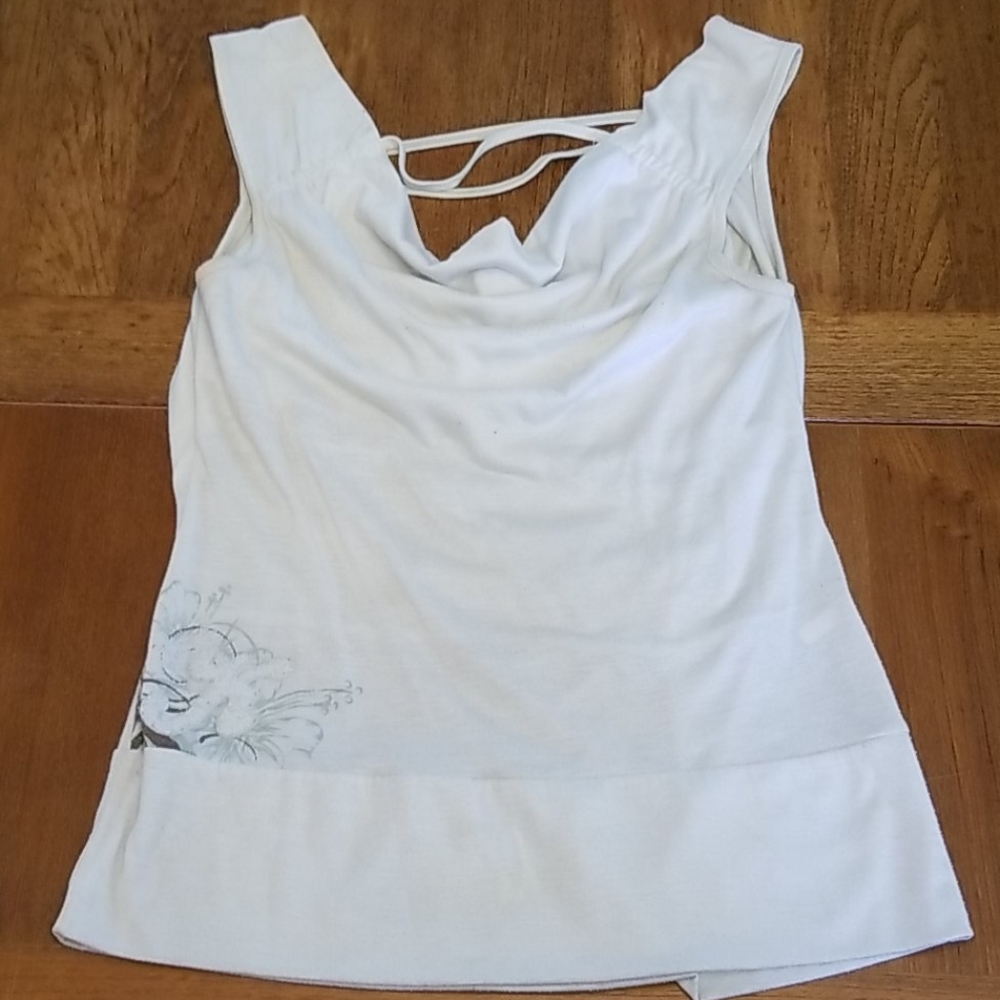 Backless top